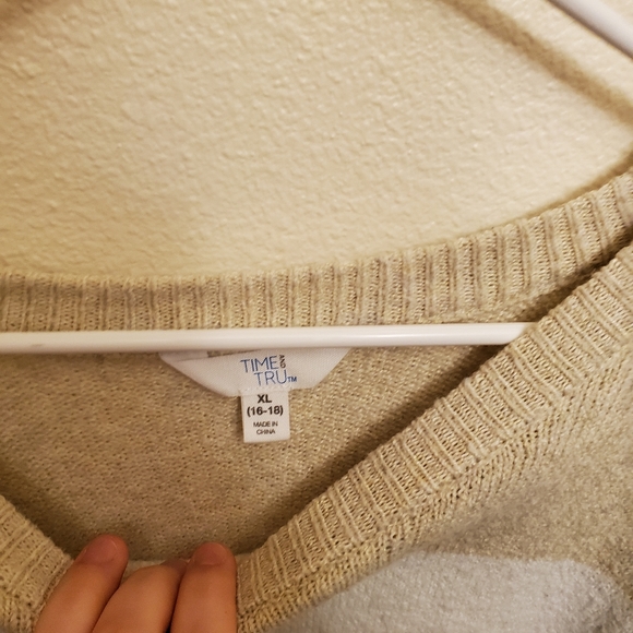 Soft cozy sweater - Picture 2 of 4